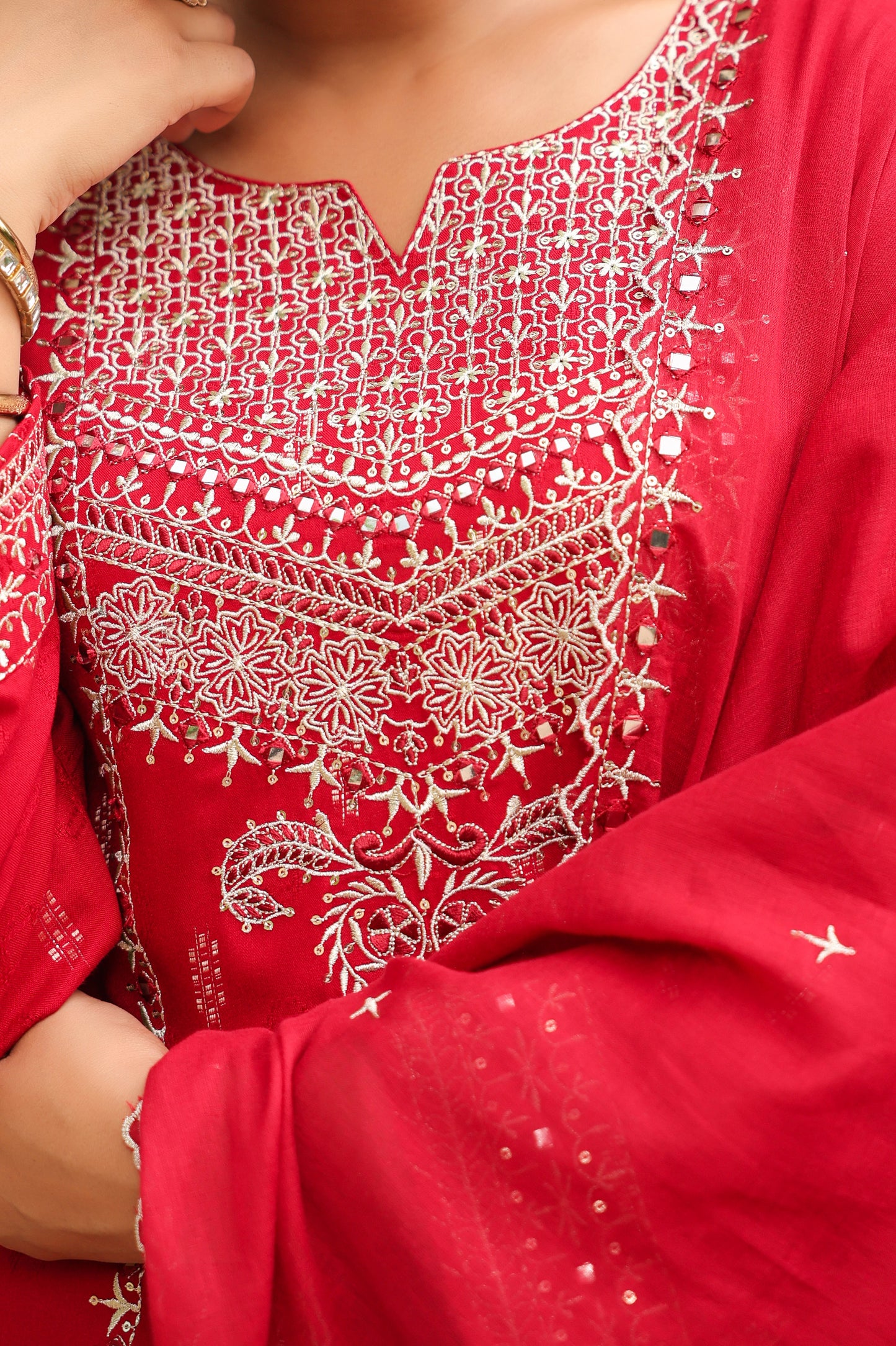 Maroon Embroidery 3-Pcs Suit Set