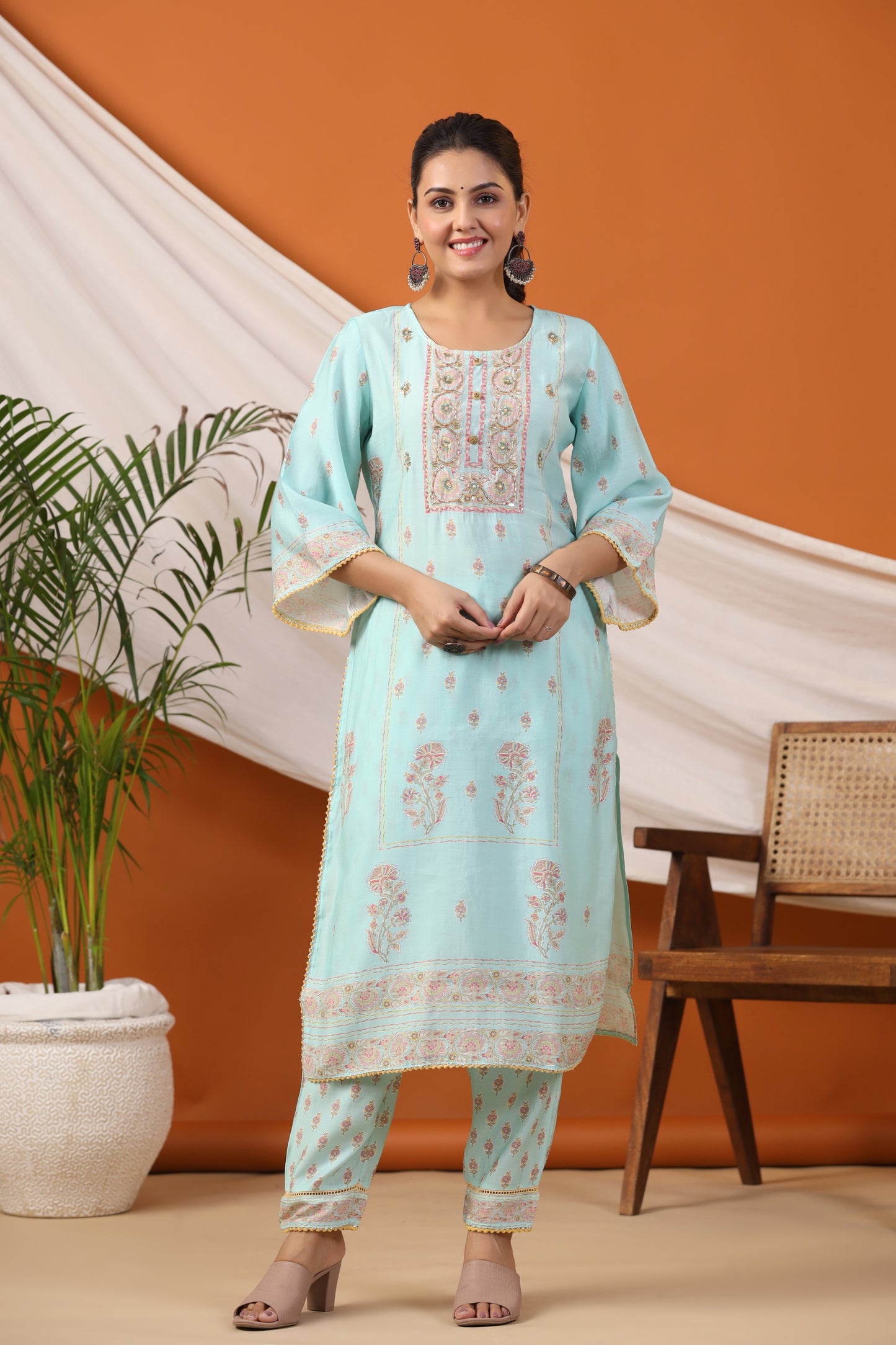 Blue Floral Print Placement Kurta & Pant Set