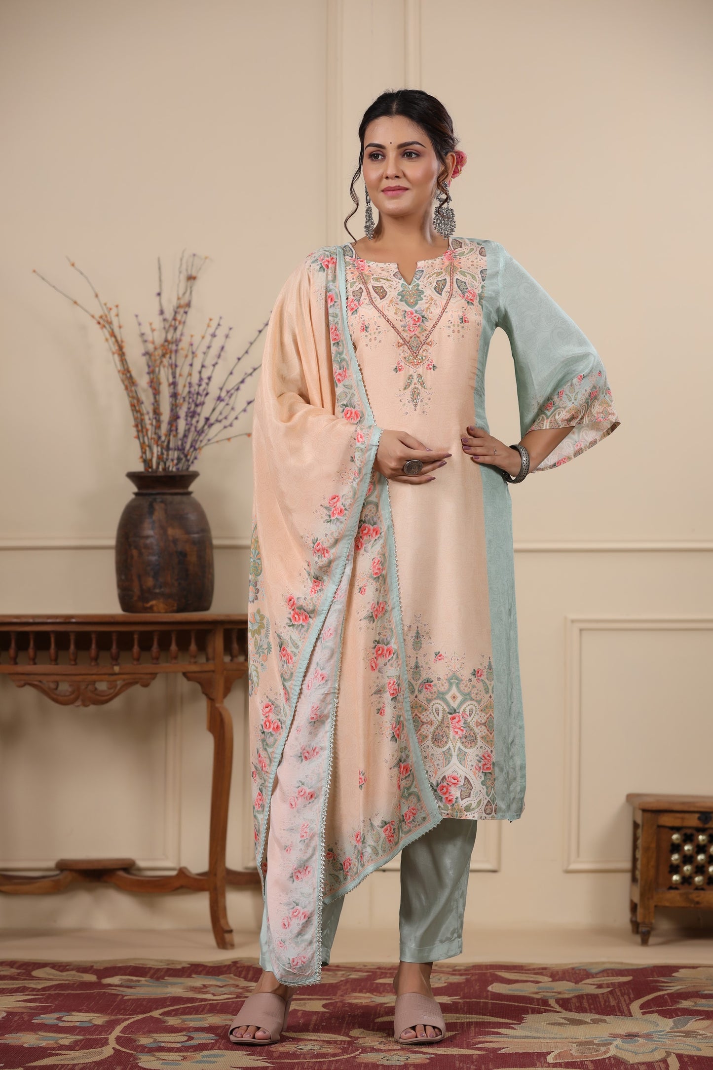 Off-White Floral Placement Print Kurta & Pant Set