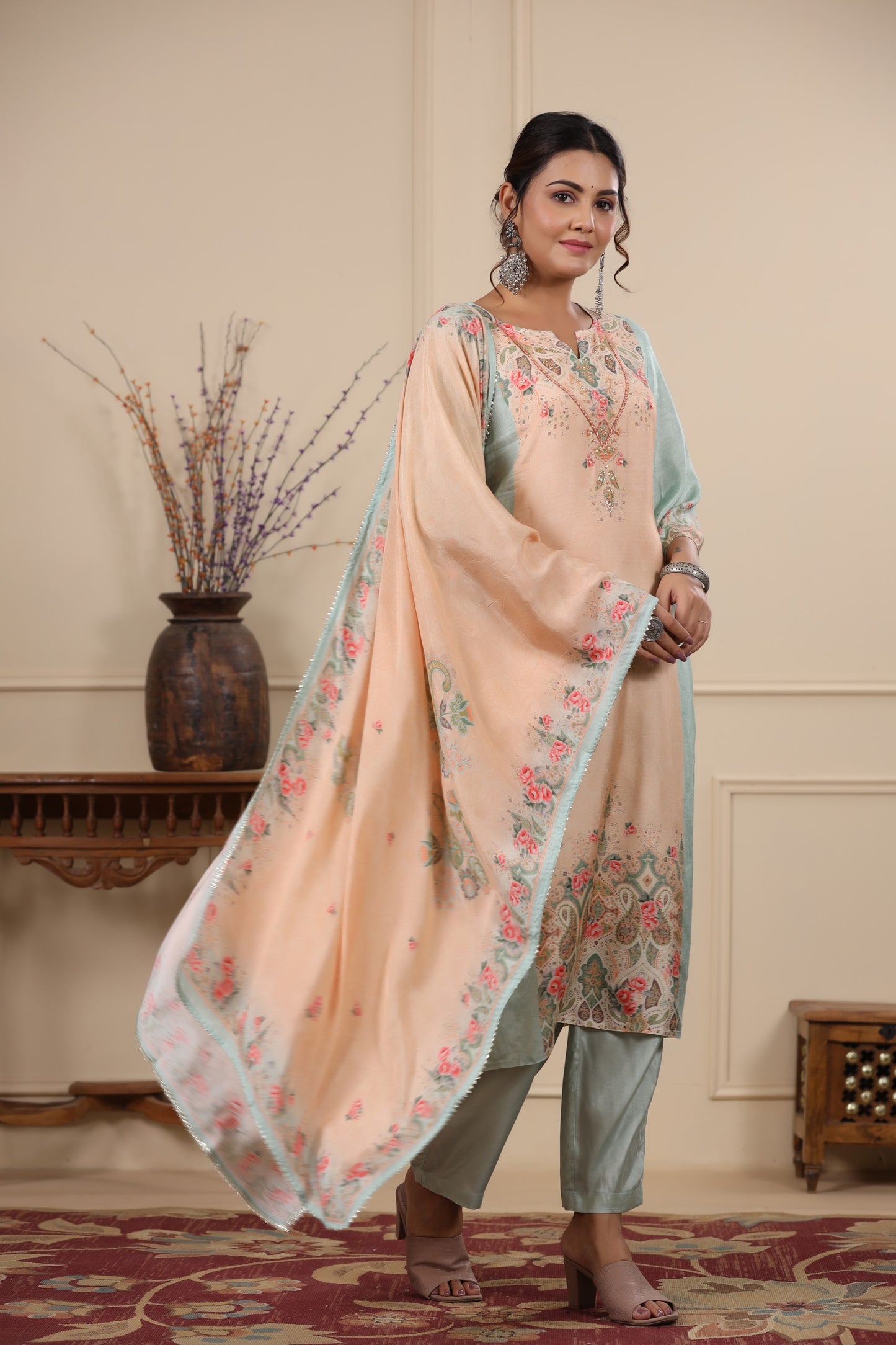 Off-White Floral Placement Print Kurta & Pant Set