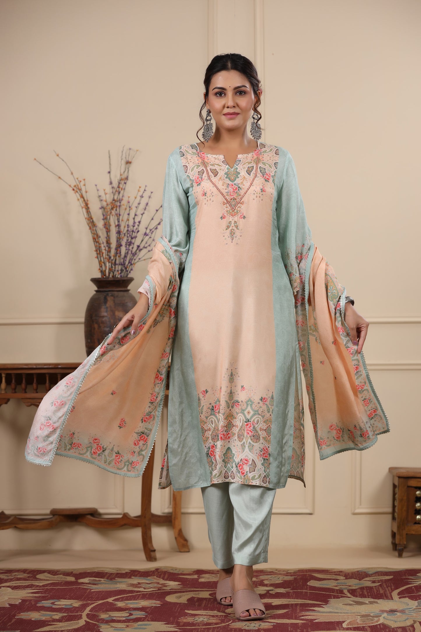 Off-White Floral Placement Print Kurta & Pant Set