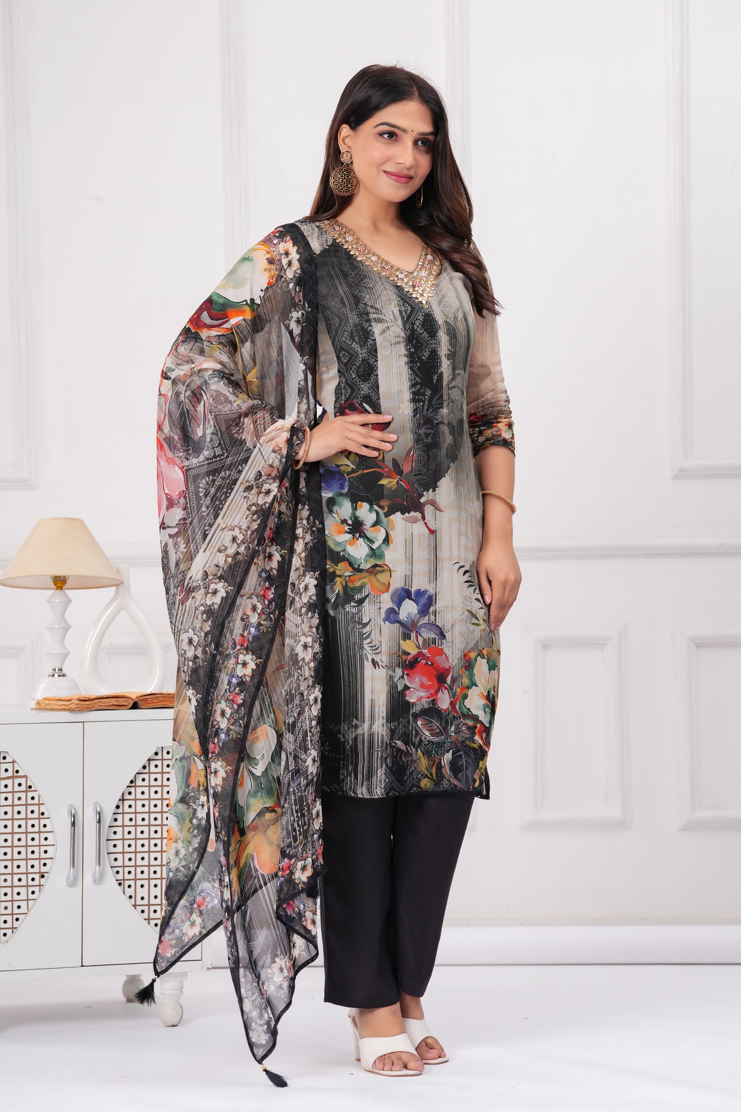 Black Floral Handwork 3-Pcs Suit Set