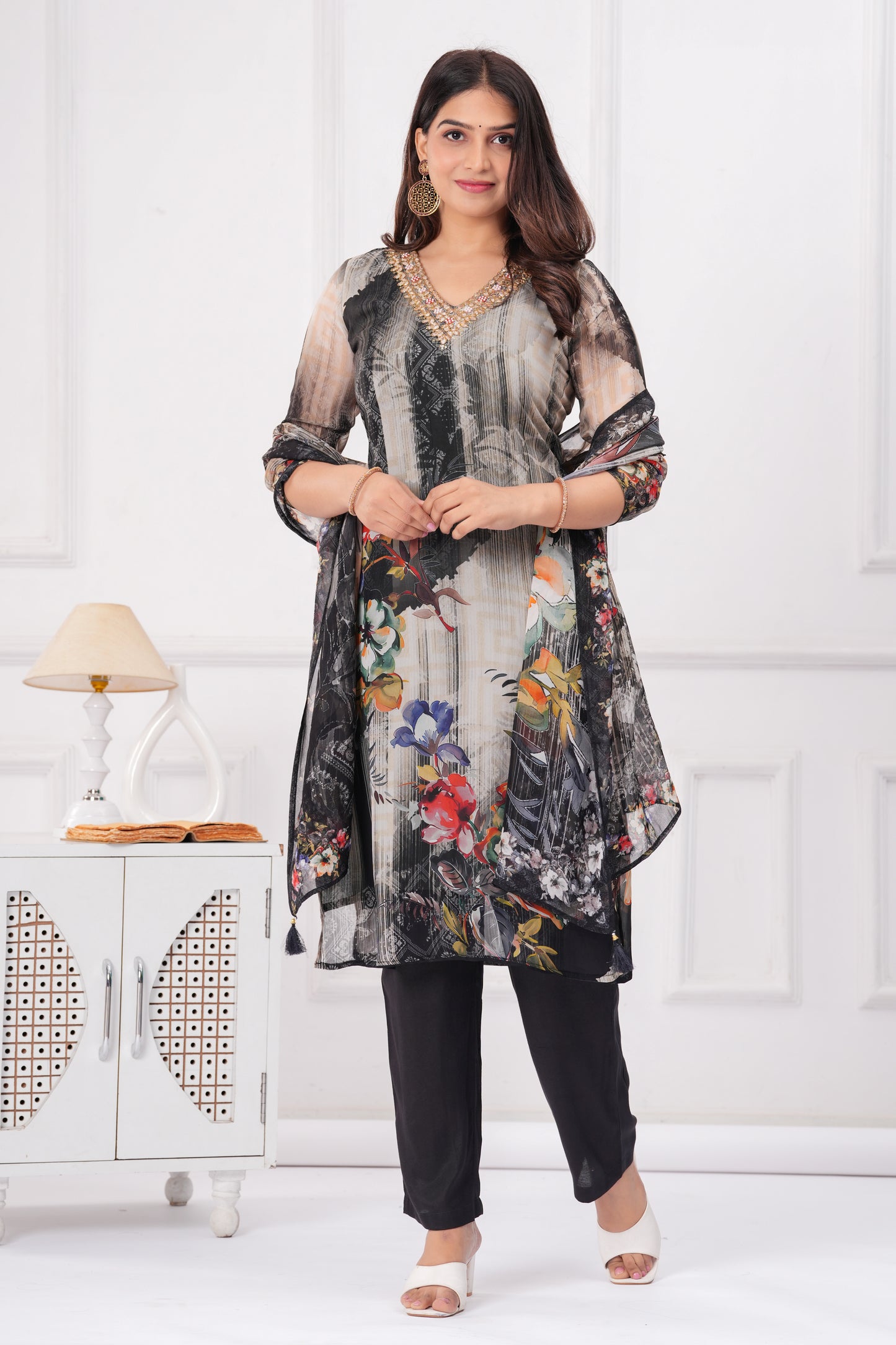 Black Floral Handwork 3-Pcs Suit Set