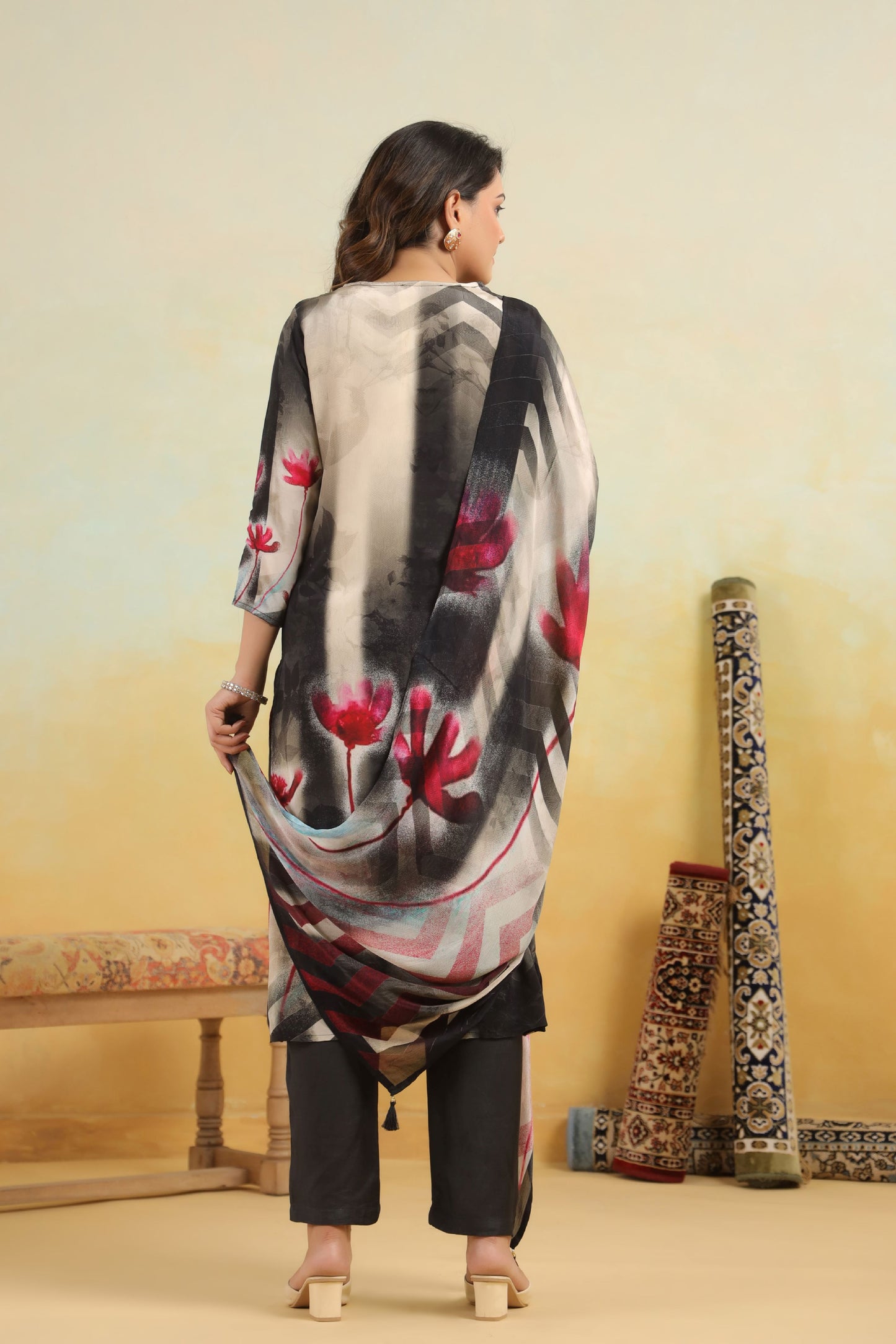 Floral Black Handwork 3-Pcs Suit Set