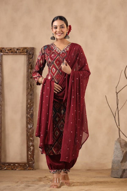 Maroon Floral Handworked Straight-Cut Kurta Set